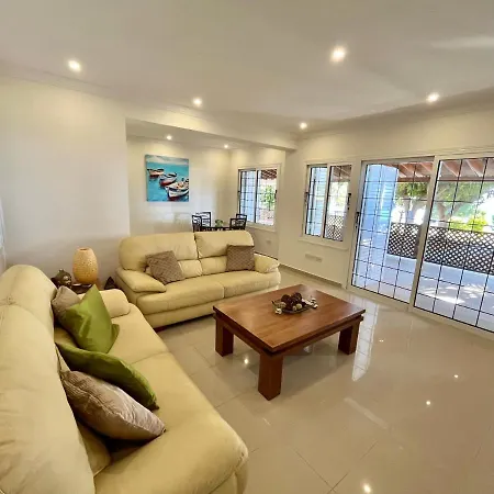 Villa Dream Beachfront *