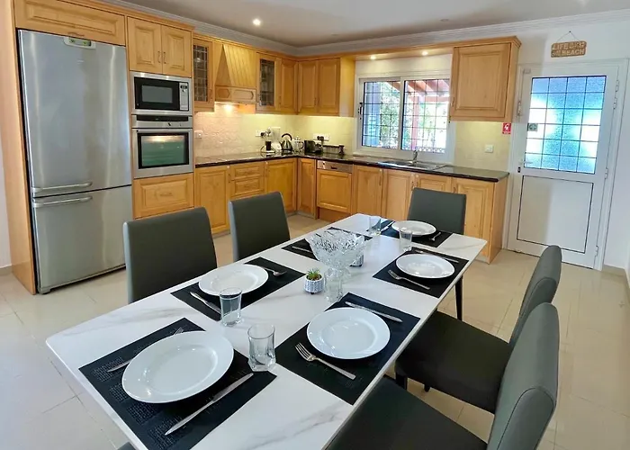 Vila Dream Beachfront Lemesos